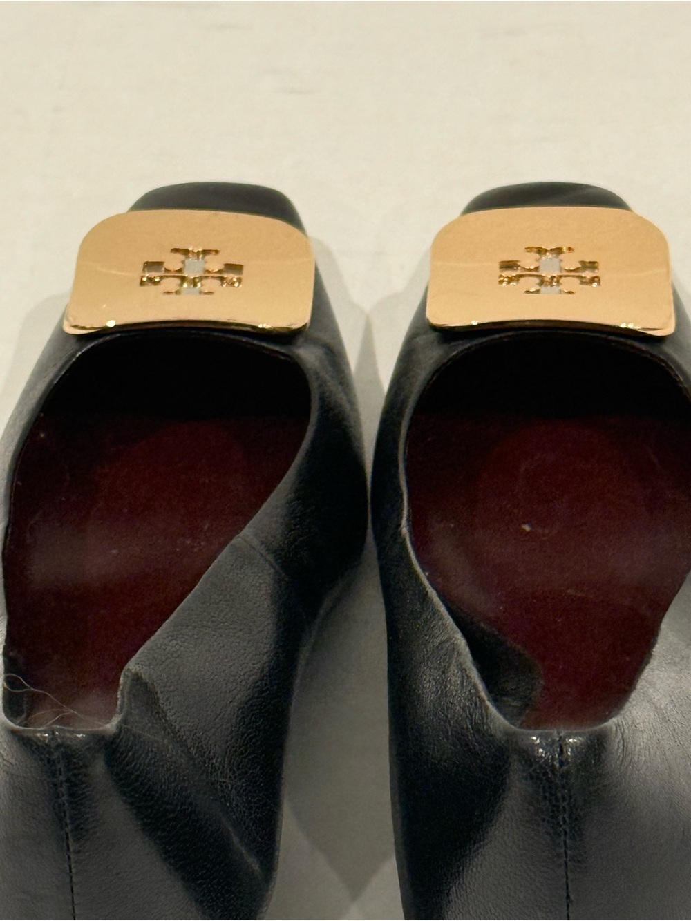 Tory Burch Georgia Black Leather Wedge Pumps Size 6.5 - Picture 5 of 16